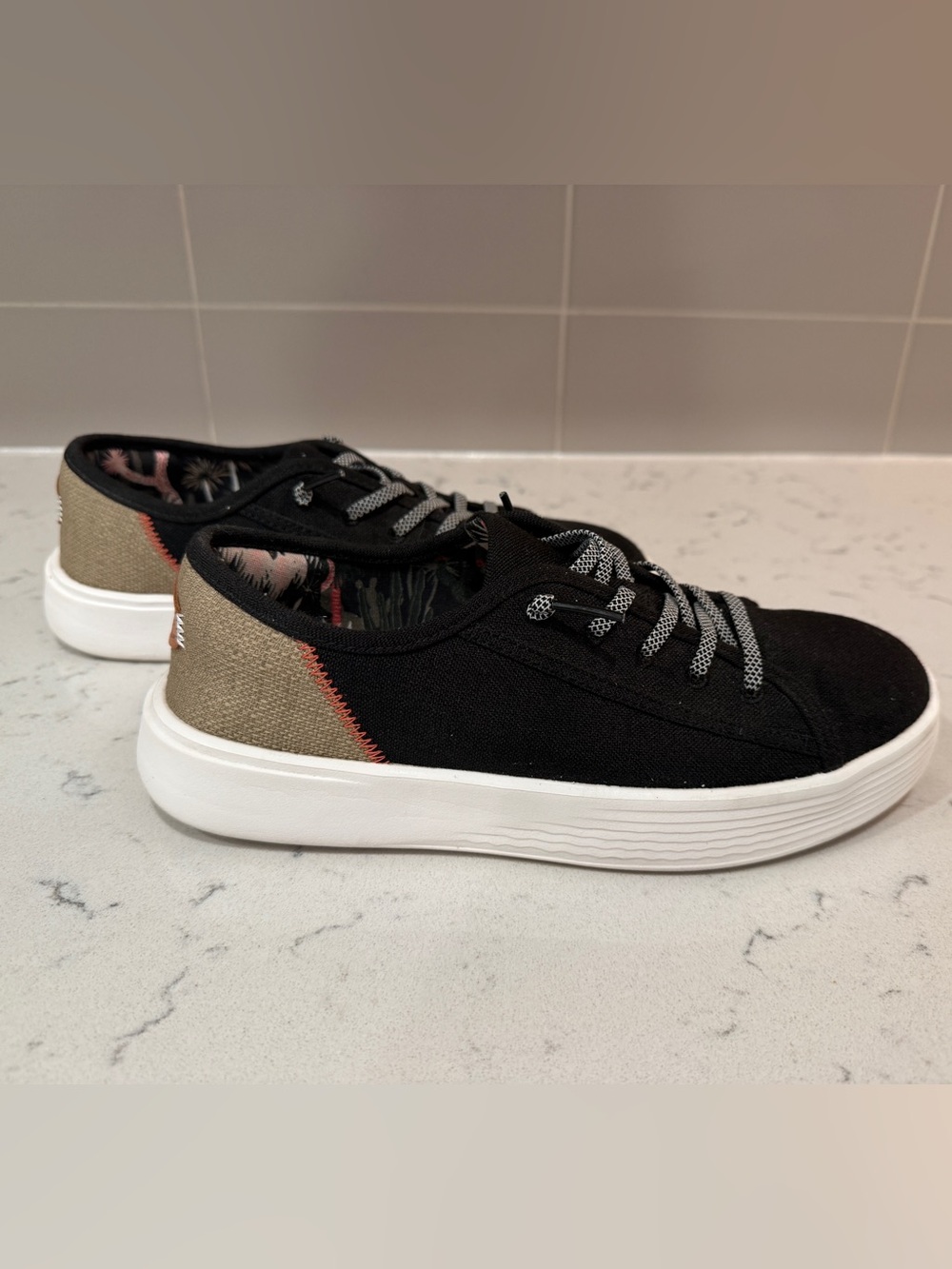 Hey Dude Cody Craft Slip On Black Sneakers Women’s Size 8